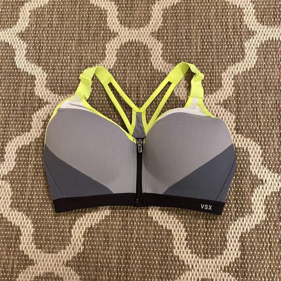 Victoria's Secret Other - Victoria’s Secret sports bra size 34DD